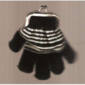  Brand New Unique Black and White Striped Glove Shaped Coin 
