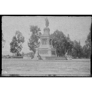  Statue of Cuitlahuac i.e. Cuauhtemoc