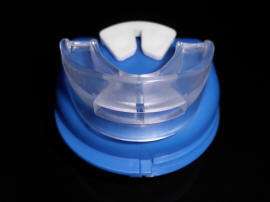 STOP SNORING MOUTHPIECE ANTI SNORE DEVICE SLEEP AID NEW  