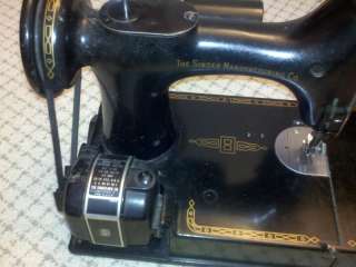 Singer Featherweight 221 Sewing Machine with box  