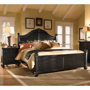  Queen Poster Bed by Broyhill   Dark Chocolate Finish (4026 