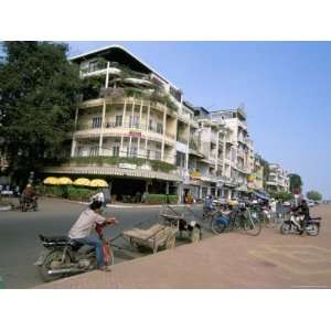Sisowth Quay, Phnom Penh, Cambodia, Indochina, Southeast Asia Premium 
