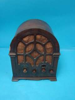 Deco Wood GE General Electric Cathedral Tombstone Tube Radio Model K 
