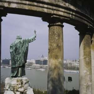  Statue Near Columns, Statue of Bishop Gellert, Gellert 