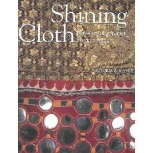 The Shining Cloth [Paperback]