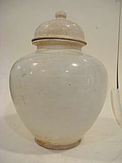 Beautiful Tang Dynasty Blanc de Chine (White) Vase  