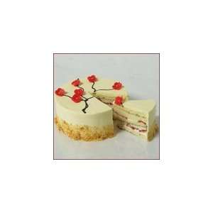 9IN Strawberries and Cream Cake  Grocery & Gourmet Food