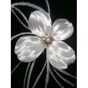  Elegant Ivory White Dogwood and Feather Hair Flower Clip 