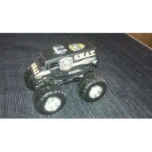  Hot Wheels Police Swat 4x4 1/64 