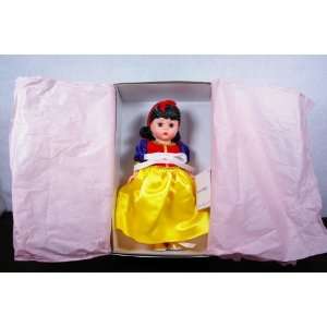  Snow White Madame Alexander Doll 
