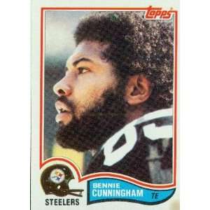  1982 Topps #207 Bennie Cunningham   Pittsburgh Steelers 