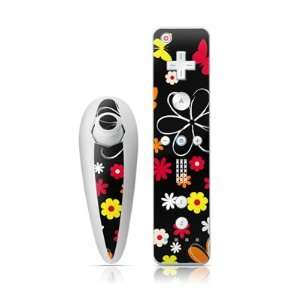  Lauries Garden Design Nintendo Wii Nunchuk + Remote 