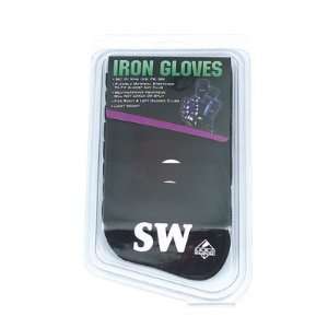  Iron Gloves   3 SW