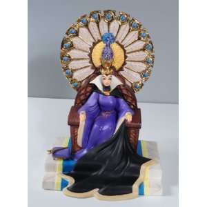  WDCC Snow White Evil Queen Enthroned Evil Arts, Crafts & Sewing