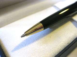 WATERMAN EXPERT BLACK WITH GOLD TRIM BALL POINT PEN S0951700  