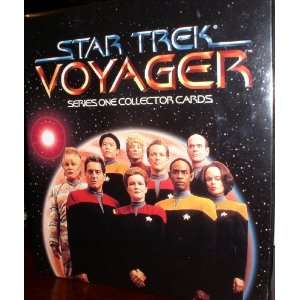  STAR TREK VOYAGER NOTEBOOK AND 300+COLLECTORS CARDS Toys 