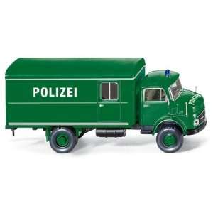  H0 WI MB710 ÂCASES TRUCK POLICEÂ Toys & Games