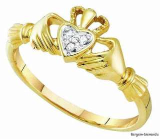 Claddagh Diamond hands heart crown gold ring 3 stone  