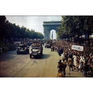  Liberation of Paris, 1944   24x36 Poster Everything 