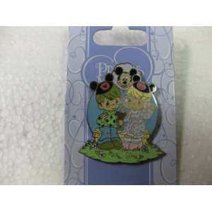    Disney Pin Precious Moments Boy and Girl on Bench Toys & Games