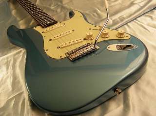 2000 Fender 60’s Reissue Stratocaster w Vintage Noiseless Pickups 