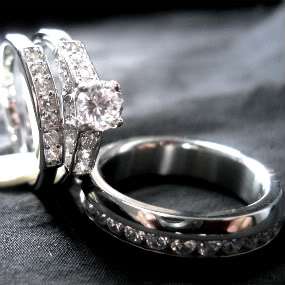 HIS HER SILVER STAINLESS STEEL WEDDING RING SET 3 PC  