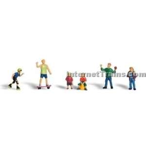    Woodland Scenics HO Scale Figures   Kids At Play Toys & Games