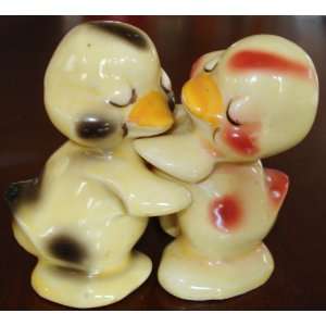  Rare VanTelligen Hugging Ducks Salt and Pepper Shakers (Antique 