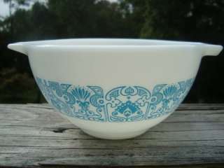 Vintage Set of FOUR (4) Blue & White PYREX Nesting Mixing Bowls 