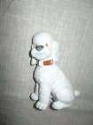 Porzellanfigur weißer Pudel Hund sitzend 18