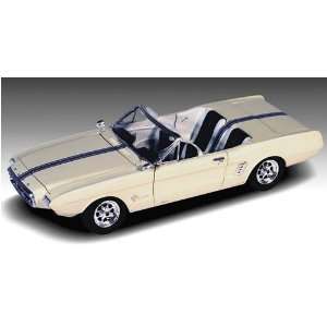  1963 Ford Mustang II Car 4n1 1 25 Lindberg Toys & Games