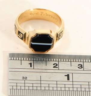 Victorian 18 Ct Gold Agate Enamel Mourning Ring 1862  