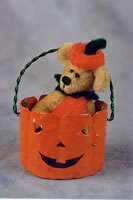 World of MIniature Bears   PUNKIN Bear w/ Pumpkin Tin Item#867  