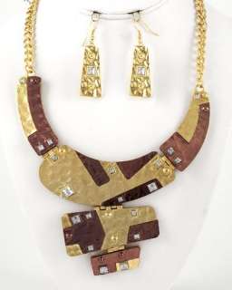   Textured Gold Vintage Style Bib Necklace Earrings Elegant Jewelry Set