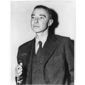  Julius Robert Oppenheimer,1904 67,theoretical physicist 