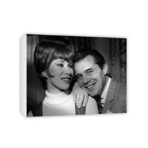  Dirk Bogarde and Wendy Craig   Canvas   Medium   30x45cm 