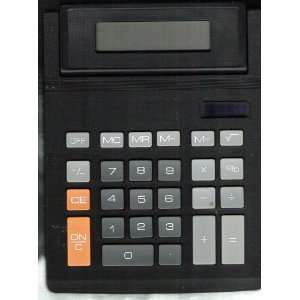   LIGHT POWERED RAISED DISPLAY HAND OR DESK CALCULATOR 