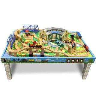 Thomas & Friends Wooden Railway   Tidmouth Sheds Deluxe Train Set with 
