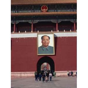 Huge Portrait of Mao Tse Tung at the Forbidden City, Beijing, China 