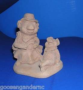 MAMA PIG ROPING LITTLE BOY PIG PECAN SHELL/RESIN READY TO PAINT  