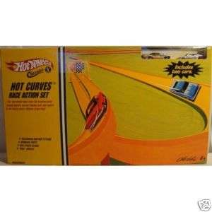 Hot Wheels Classics Hot Curves Race Action Set MIB  