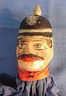 LA2/130# E * BEAUTIFUL WOOD CARVED HAND PUPPETS SOLDIER  